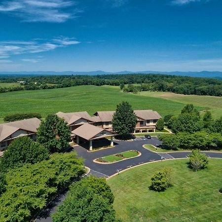 Round Hill Inn Orange Bagian luar foto